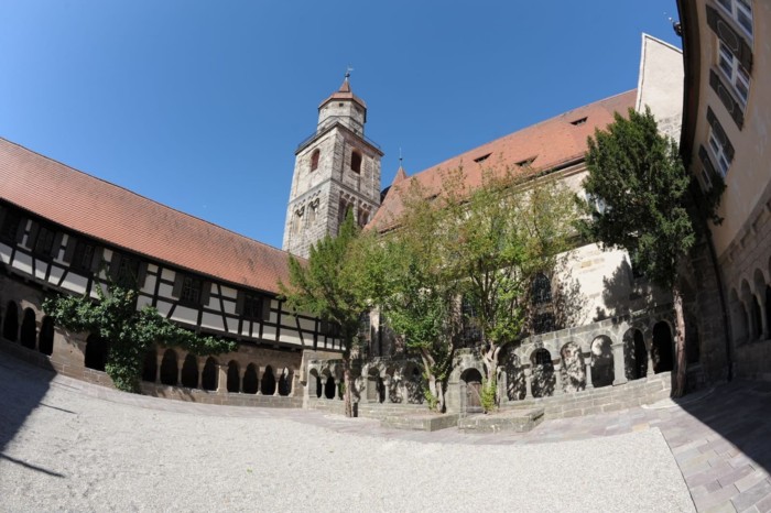 Feucht Kreuzgang